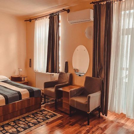 Vila Royal Hotel Sighetu Marmaţiei Esterno foto